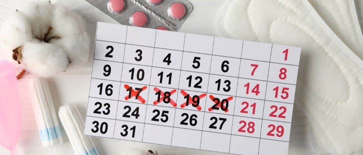 Dias menstruais riscados no calendário