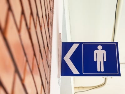 Ein Anzeichen für einen männlichen Toilettengang